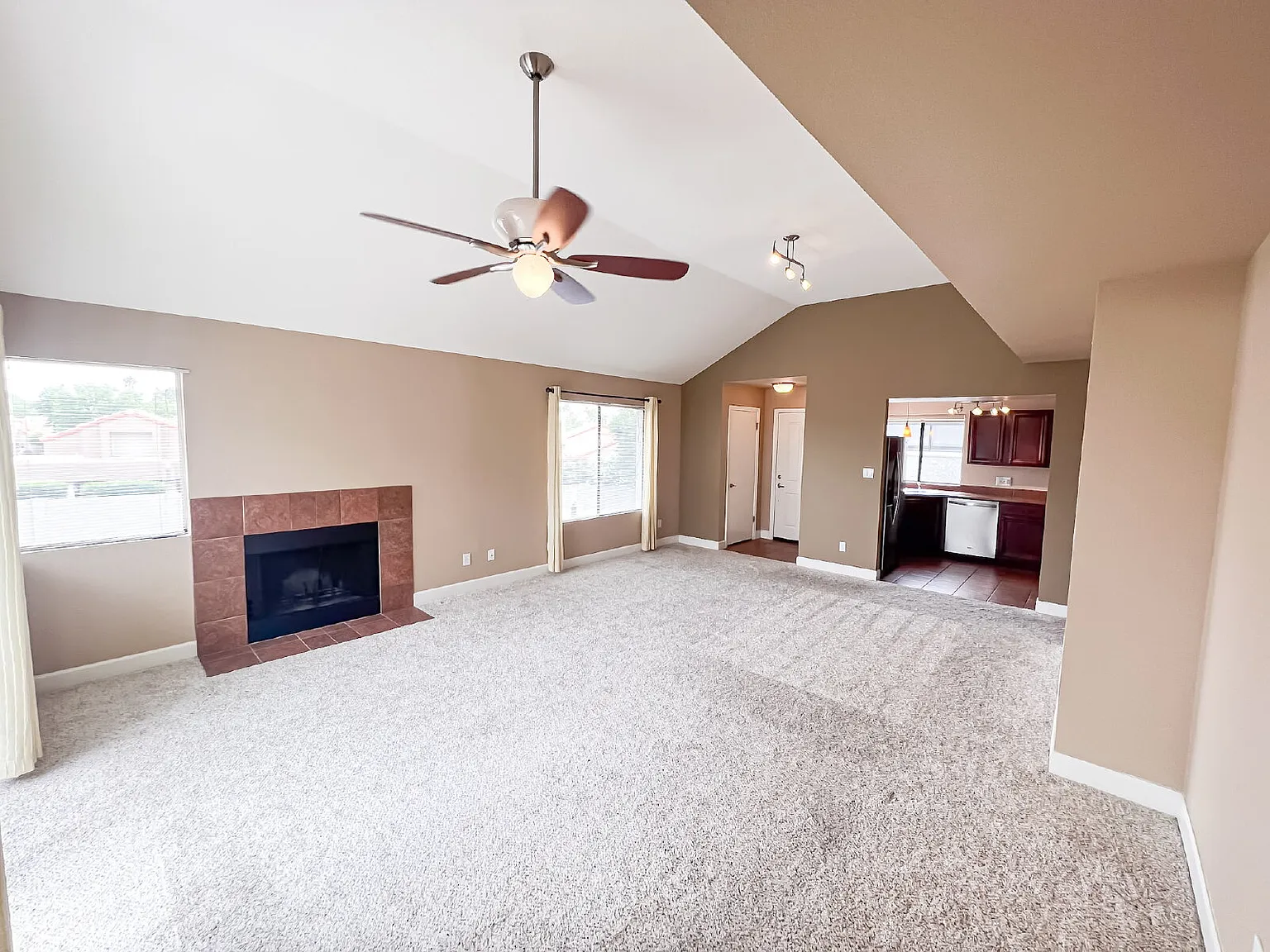 10115 E Mountain View Rd #2086 — Photo 4