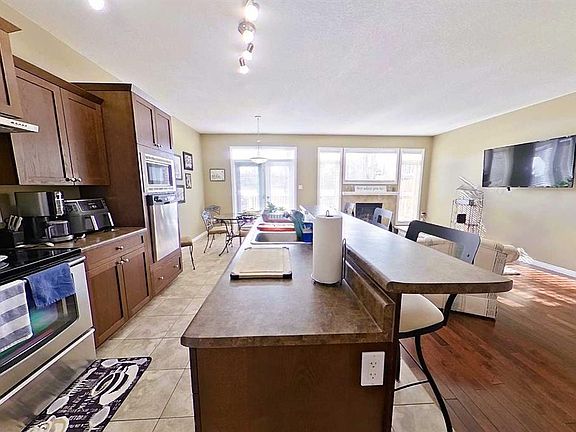 5th image of 1600 N Main St SW #109