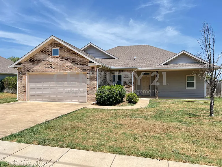 808 Northside Dr — Photo 1