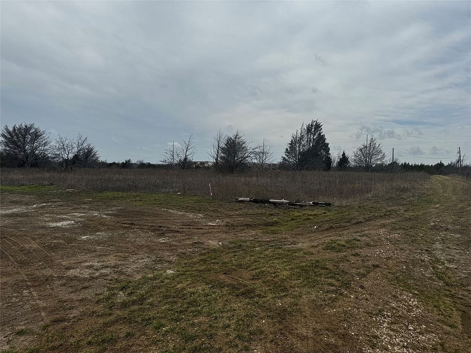 1st image of 135 W Southbrook Dr