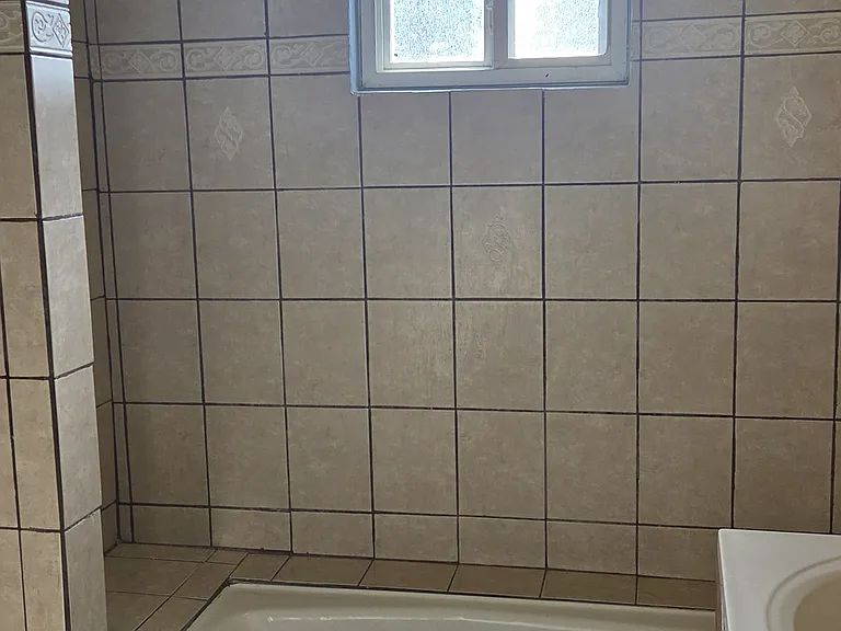 4405 S Van Ness Ave #4405 — Photo 3