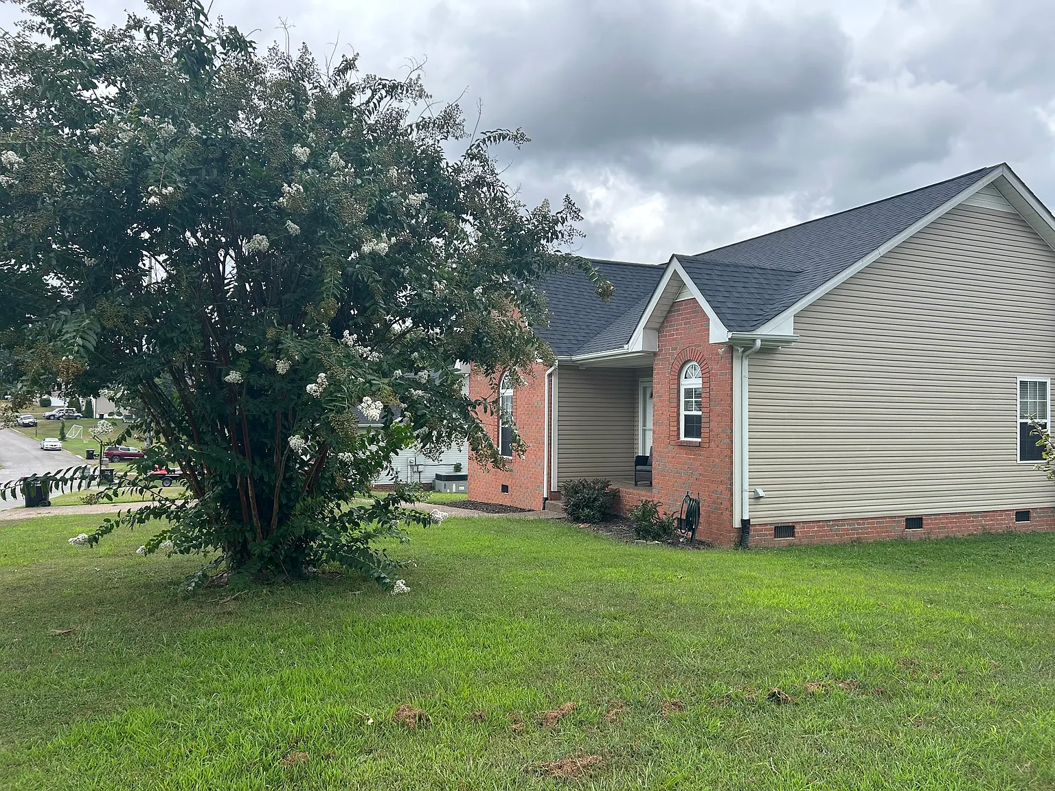 1030 Woodland Dr — Photo 1