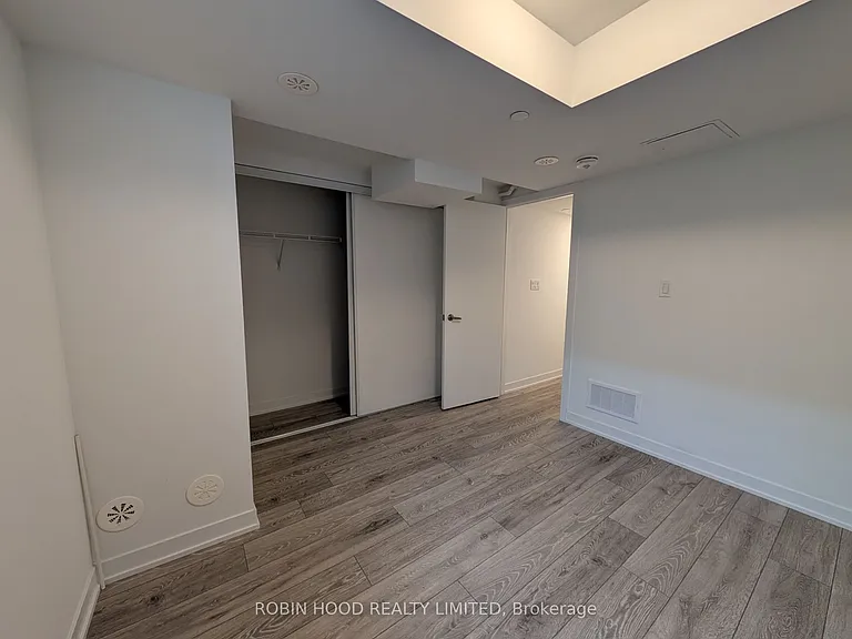 3-70 Green Gardens Blvd #3 — Photo 9