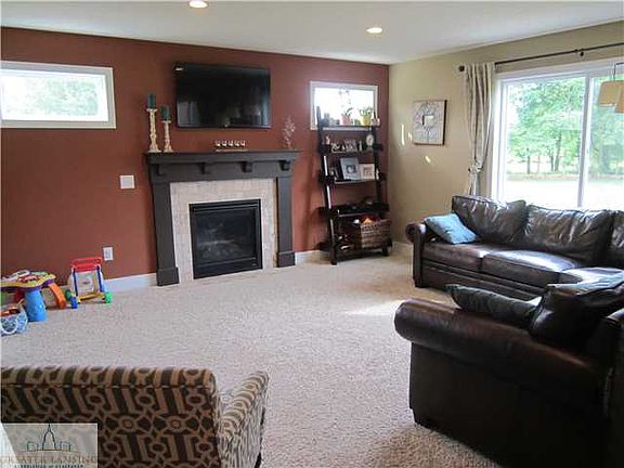 4th image of 1628 Sanborn Dr