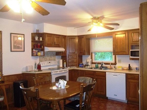 3rd image of 8451 N 52nd St