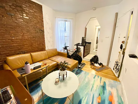 Rented by J PRESTON AND ASSOCIATES INC | media 10