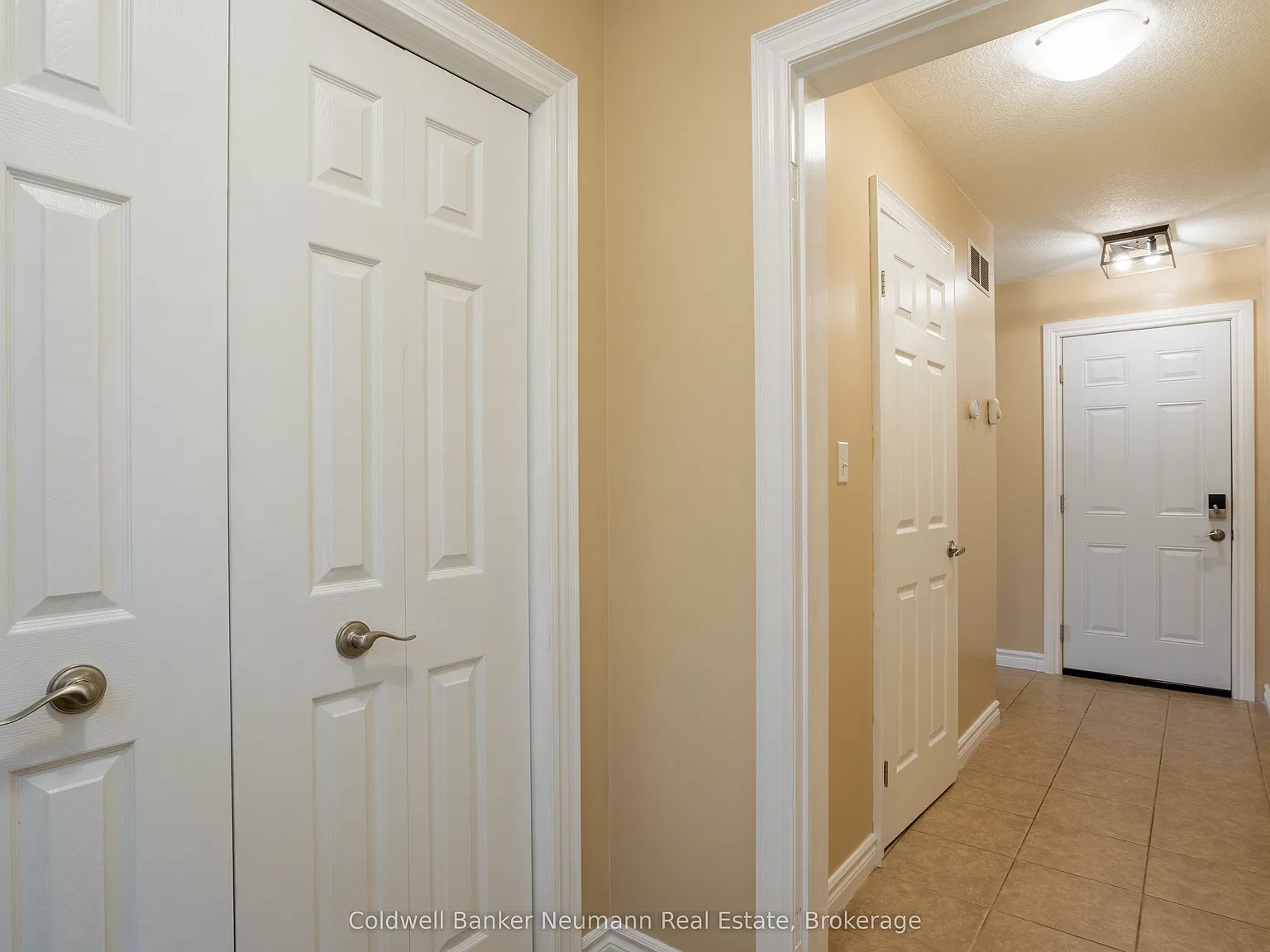 4 bed, $3,700 — Photo 2