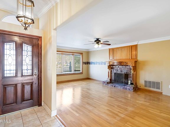 5th image of 4776 El Prado St