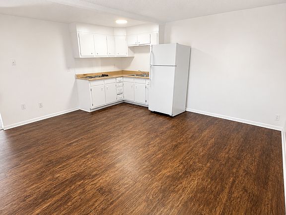 2nd image of 400 W Main St #3