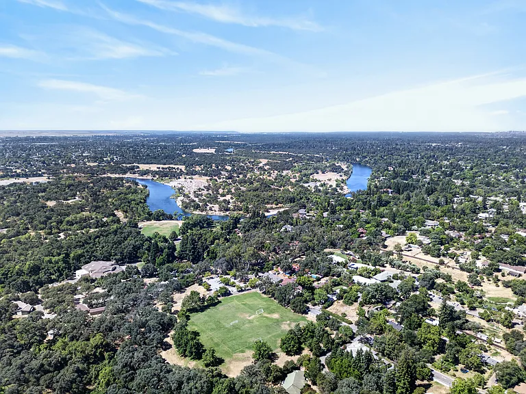 3841 Bannister Rd — Photo 40