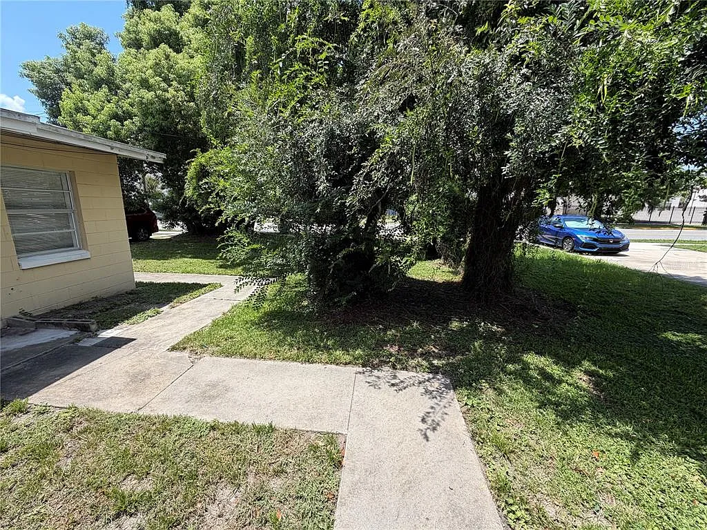 2 bed, 1.0 bath, 800 sqft, $1,495 — Photo 2