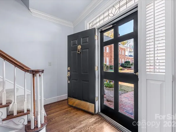 5922 Sharon Hills Rd, Charlotte, NC 28210