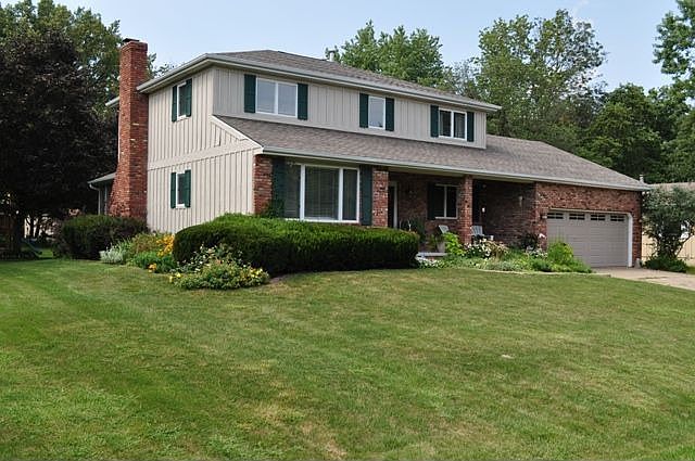 1st image of 10211 N Forrest Dr