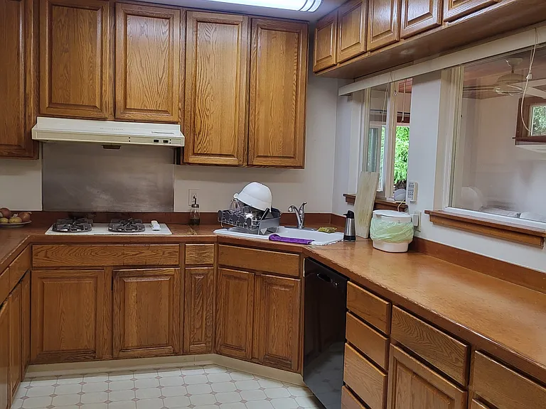 64 Norwood Ave — Photo 30