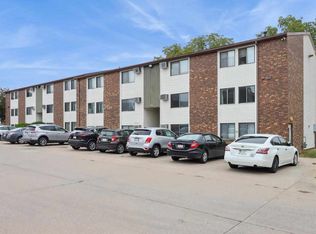 914 Benton Dr APT 22, Iowa City, IA 52246