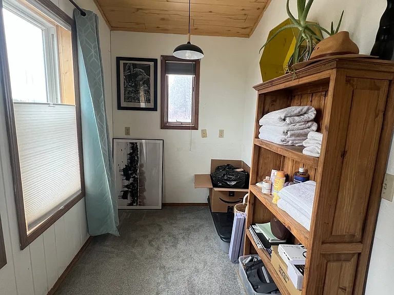 305 Mesa Dr — Photo 14