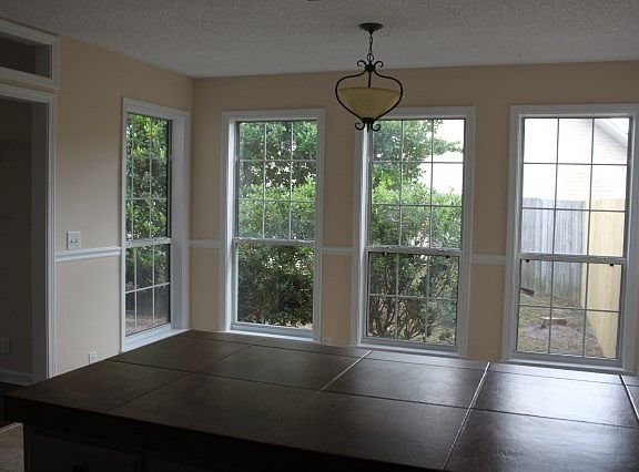 4th image of 107 Claire Ct