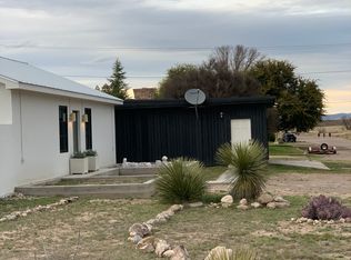 902 N McMinn St, Marfa, TX 79843