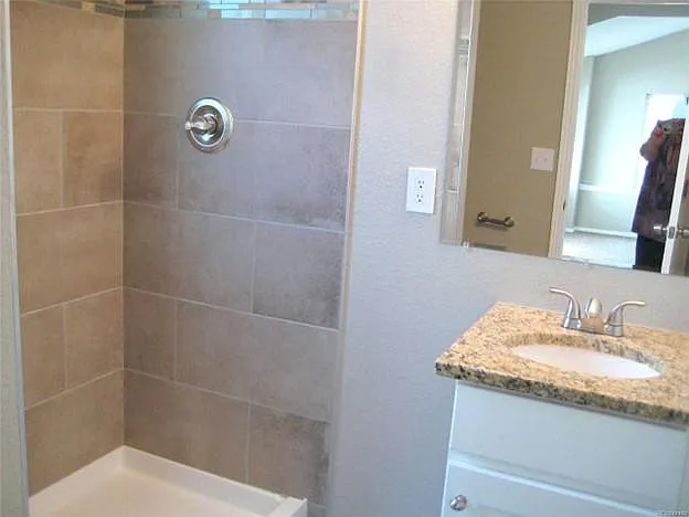 2108 S Franklin St — Photo 12