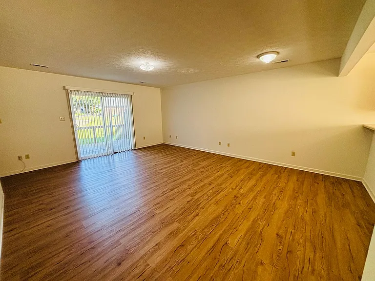 510 Craig St — Photo 15