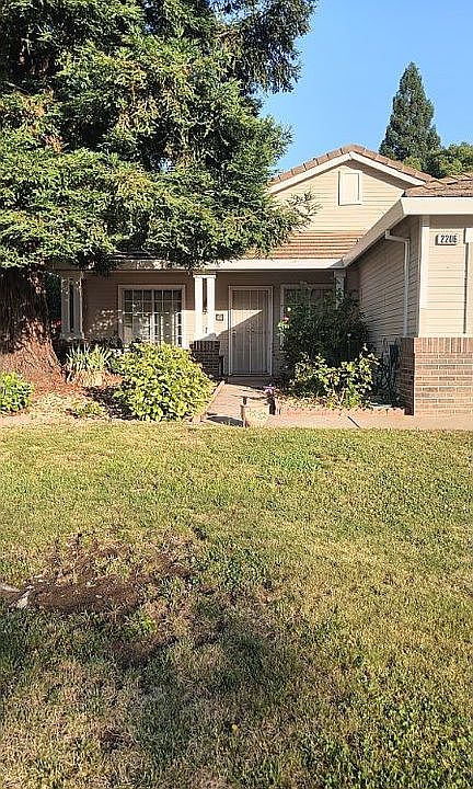 1st image of 2206 Silver Creek Ln