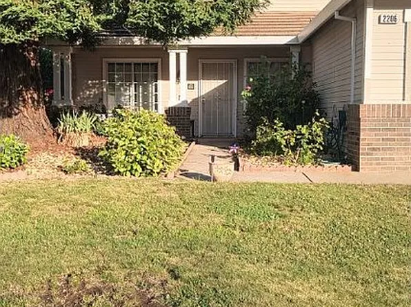 2206 Silver Creek Ln, Roseville, CA 95747