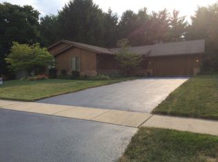 2440 Morningdew Blvd, Maumee, OH 43537