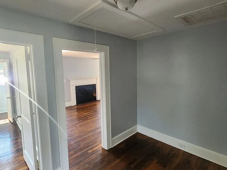 304 W 8th Ave — Photo 9