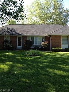 2nd image of 5772 Castleton Ln