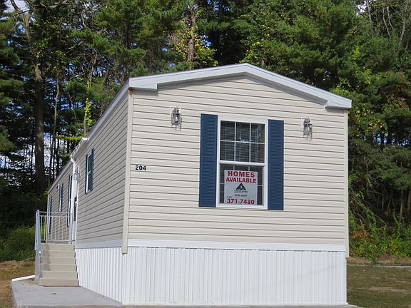 2nd image of 204 Halfmoon Cir