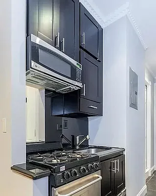 Rented by REAL New York | media 16