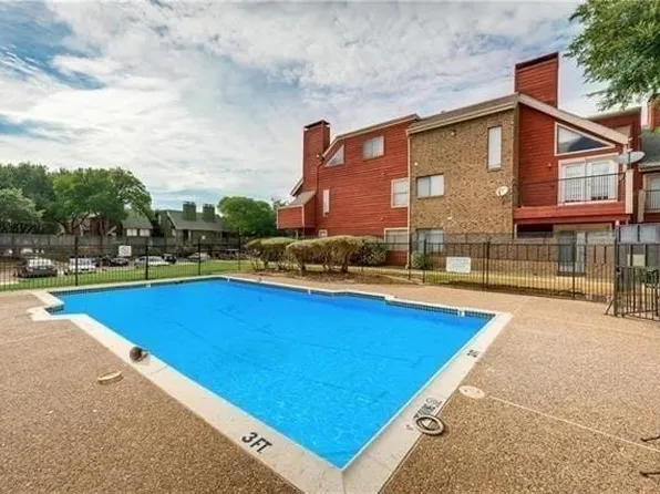 9811 Walnut St, Dallas, TX