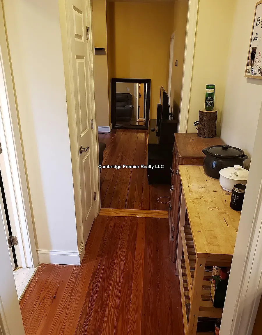 3 bed, 1200 sqft, $4,000 — Photo 3