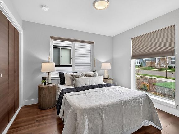 4th image of 6745 SE Genrosa St