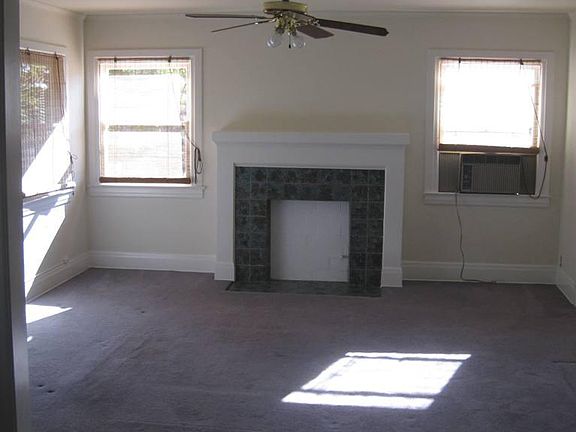 3rd image of 1859 N Gramercy Pl
