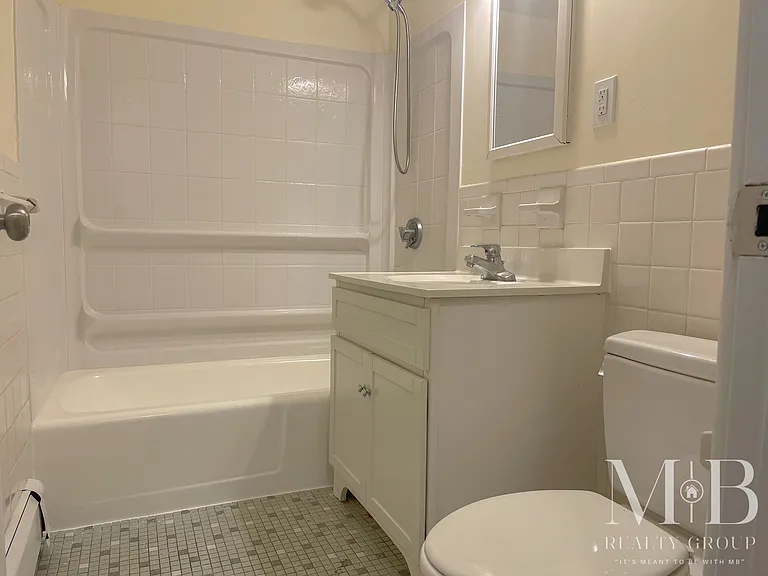 96 Sutherland Rd #12 — Photo 8