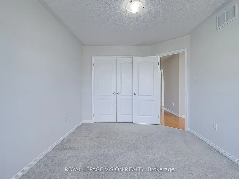 72 Jeanette St — Photo 16