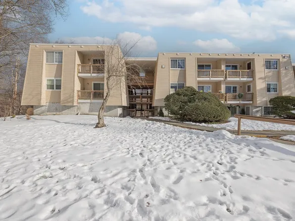 529 Fox Run Ln, Carmel, NY 10512