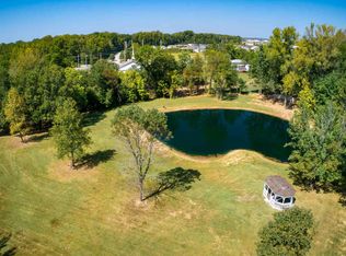 2205 Oak Hill Rd, Evansville, IN 47711