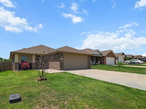 6005 NW Sherman St, Bentonville, AR 72713