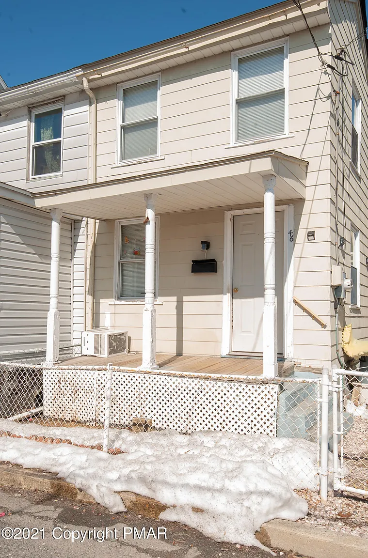 46 W Ridge St photo 1