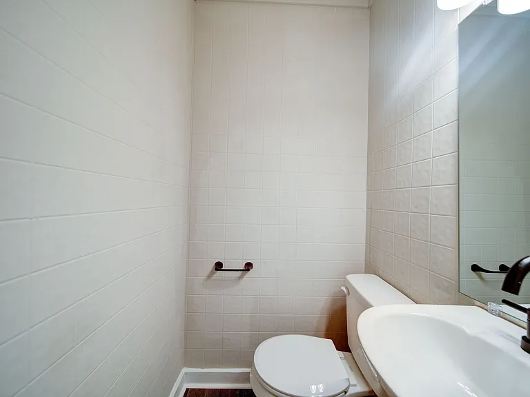 The Manor Townhomes — Photo 10