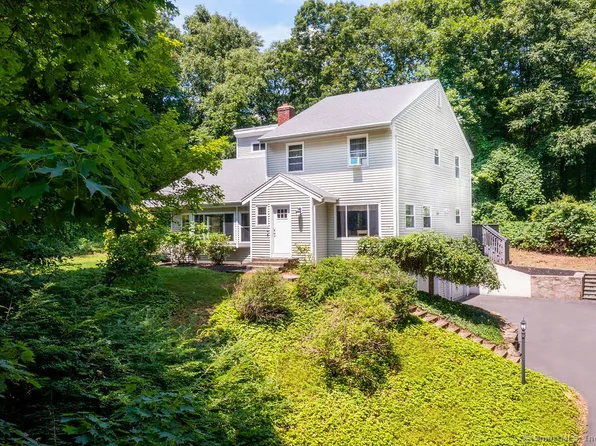 8 Tead Road, Brookfield, CT 06804