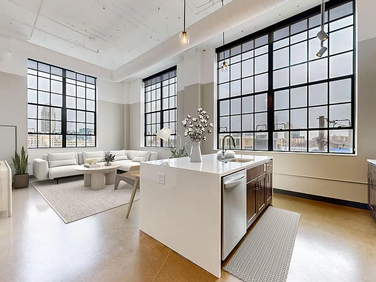 1010 Lofts — Photo 1