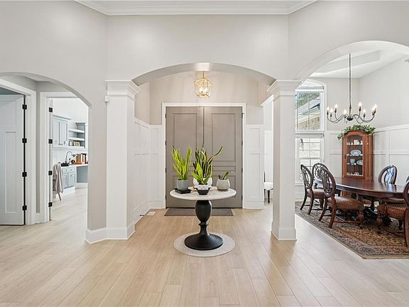 2nd image of 2 Rushden Way SE