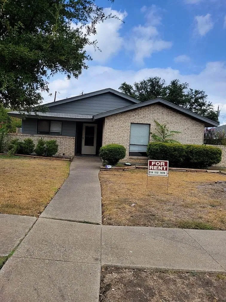 4 bed, 1897 sqft, $2,200 — Photo 1