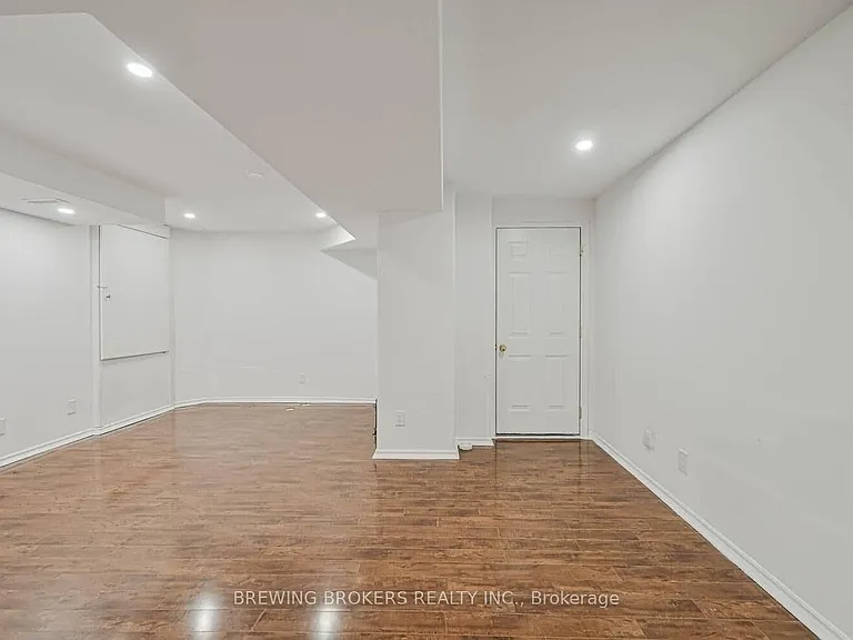 51 Jack Rabbit Cres — Photo 6