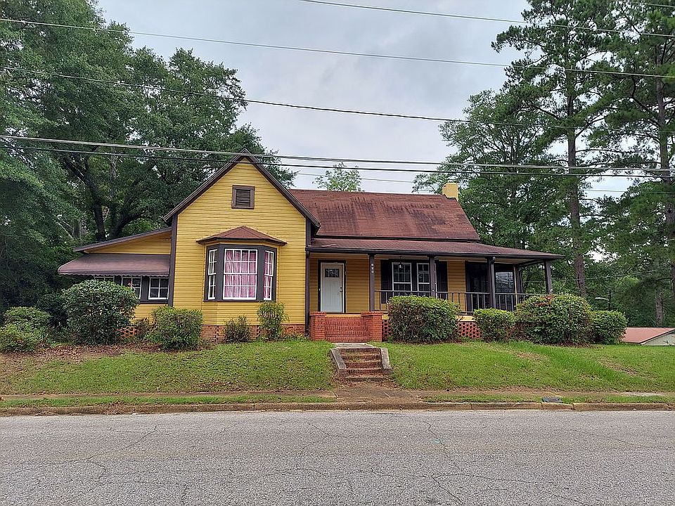 1st image of 208 W Mill St