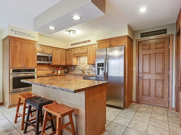5th image of 4835 Scotland Dr #B