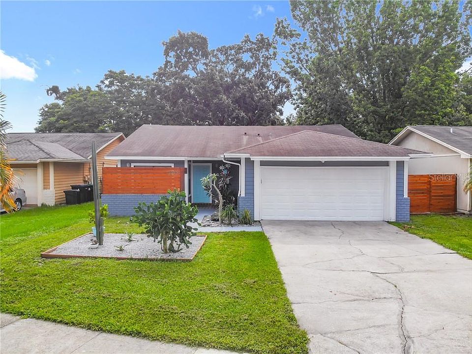 1st image of 2929 Curry Woods Dr